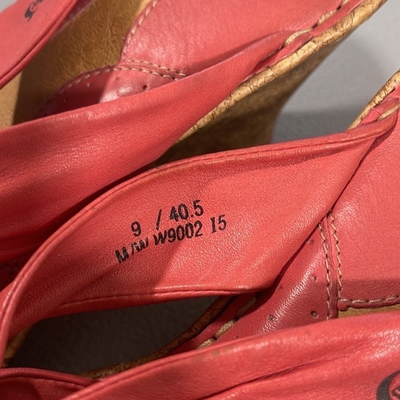 Born Platform Wedge Sandals. Size 9. - Picture 9 of 13